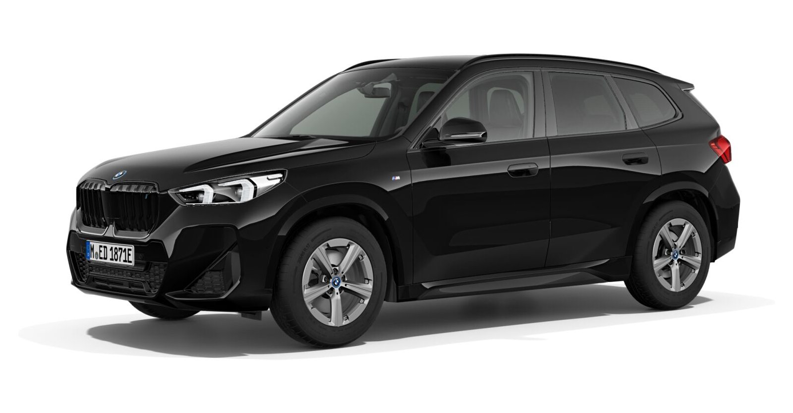 BMW iX1 xDrive30 in Schwarz von vorne BMW iX1 xDrive30 in Schwarz von vorne