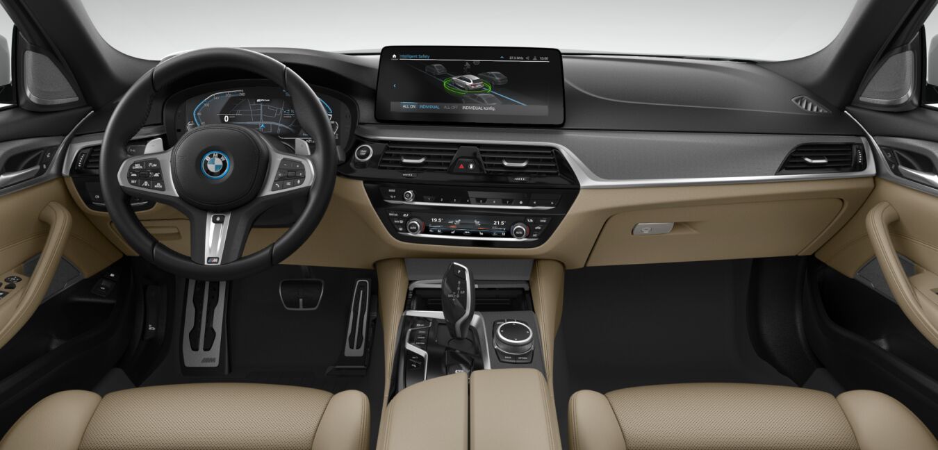 BMW BMW 5er im Innenraum von vorne BMW BMW 5er im Innenraum von vorne