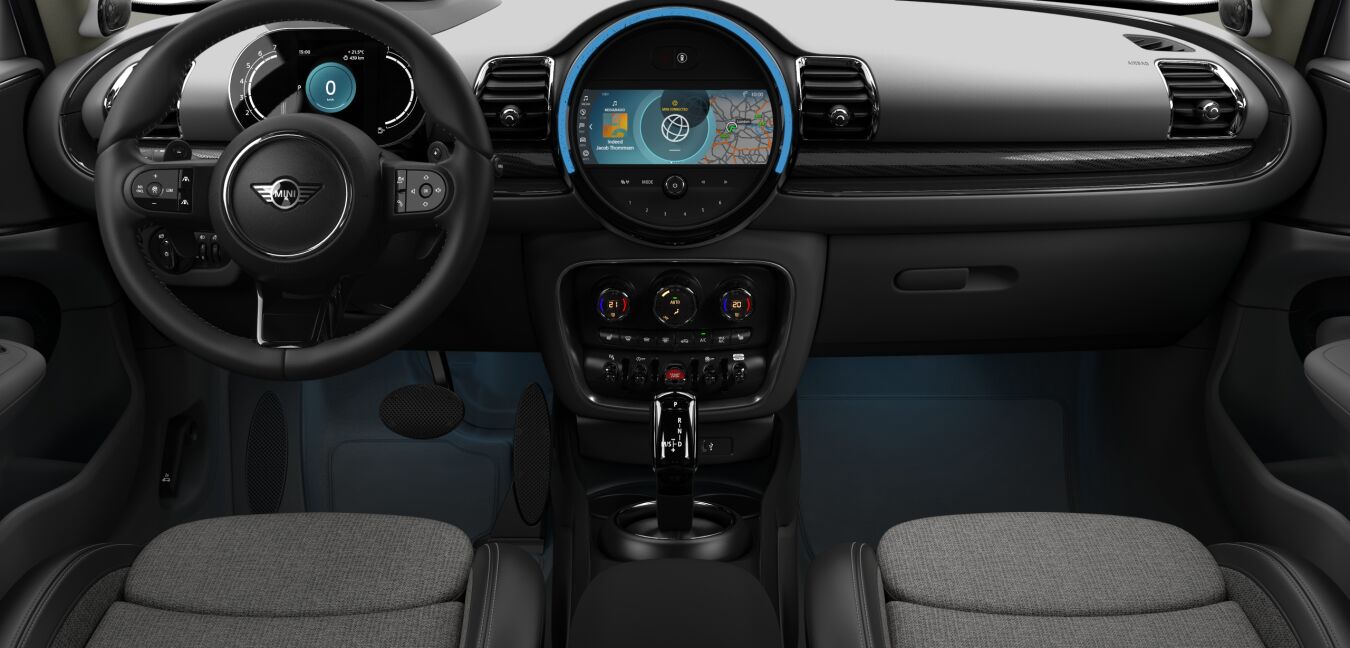 MINI MINI Clubman im Innenraum von vorne MINI MINI Clubman im Innenraum von vorne