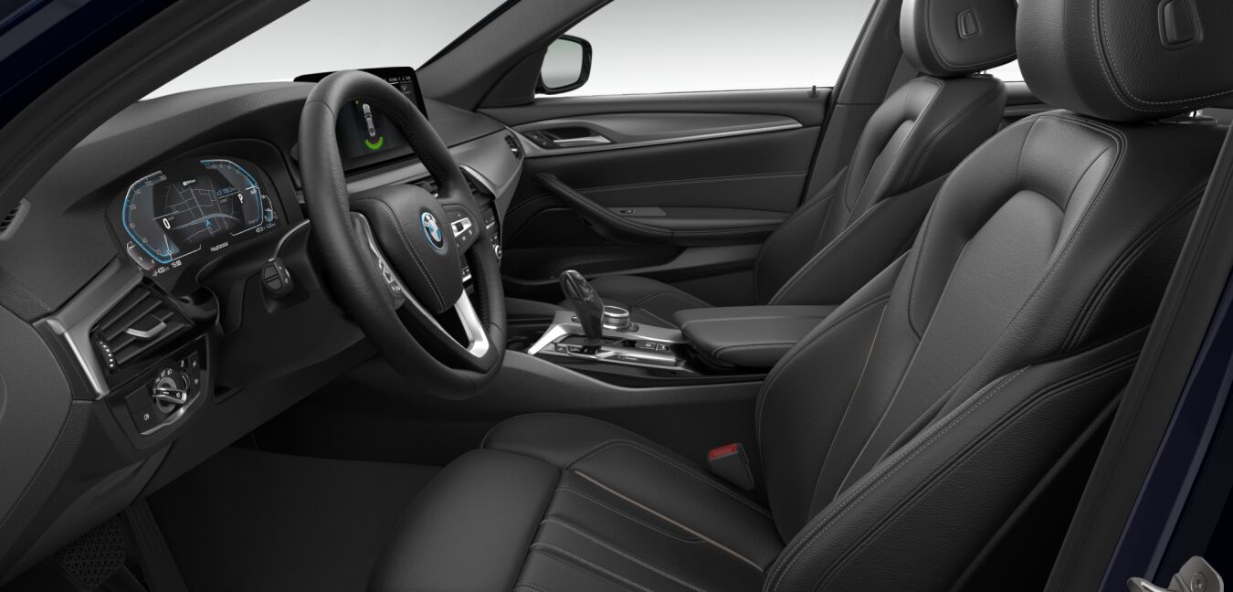 BMW BMW 5er im Innenraum seitlich BMW BMW 5er im Innenraum seitlich