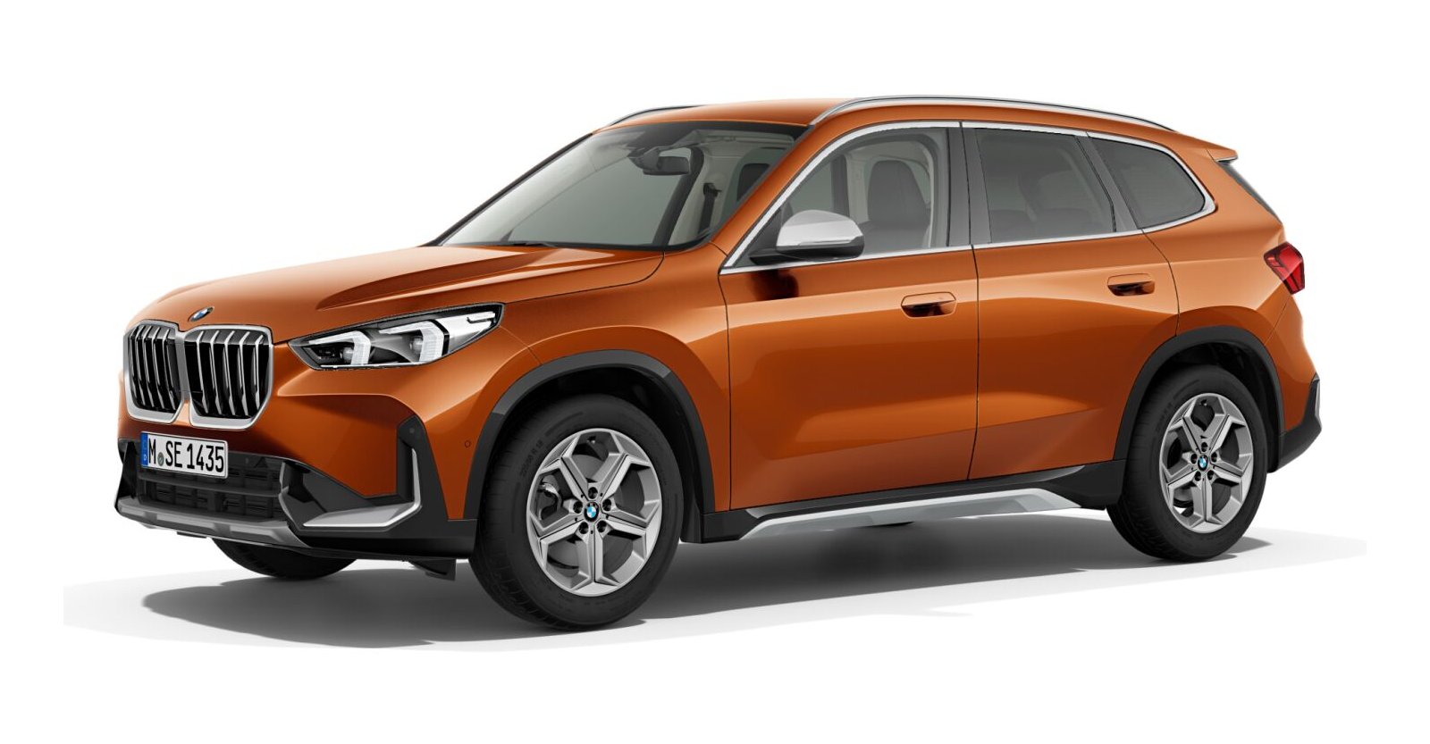 BMW X1 xDrive23i in Orange von vorne BMW X1 xDrive23i in Orange von vorne