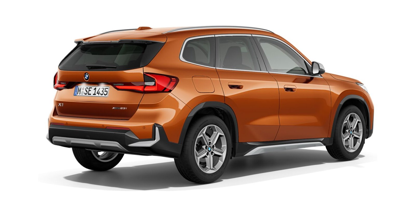 BMW BMW X in Orange von hinten