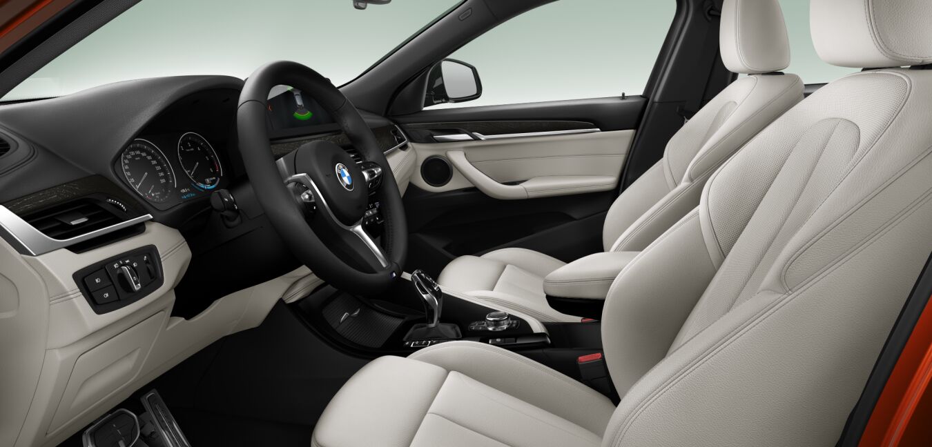 BMW BMW X im Innenraum seitlich BMW BMW X im Innenraum seitlich