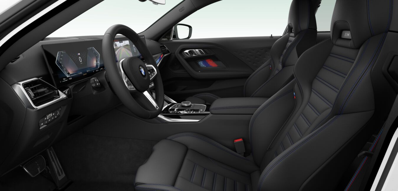 BMW BMW 2er im Innenraum seitlich BMW BMW 2er im Innenraum seitlich