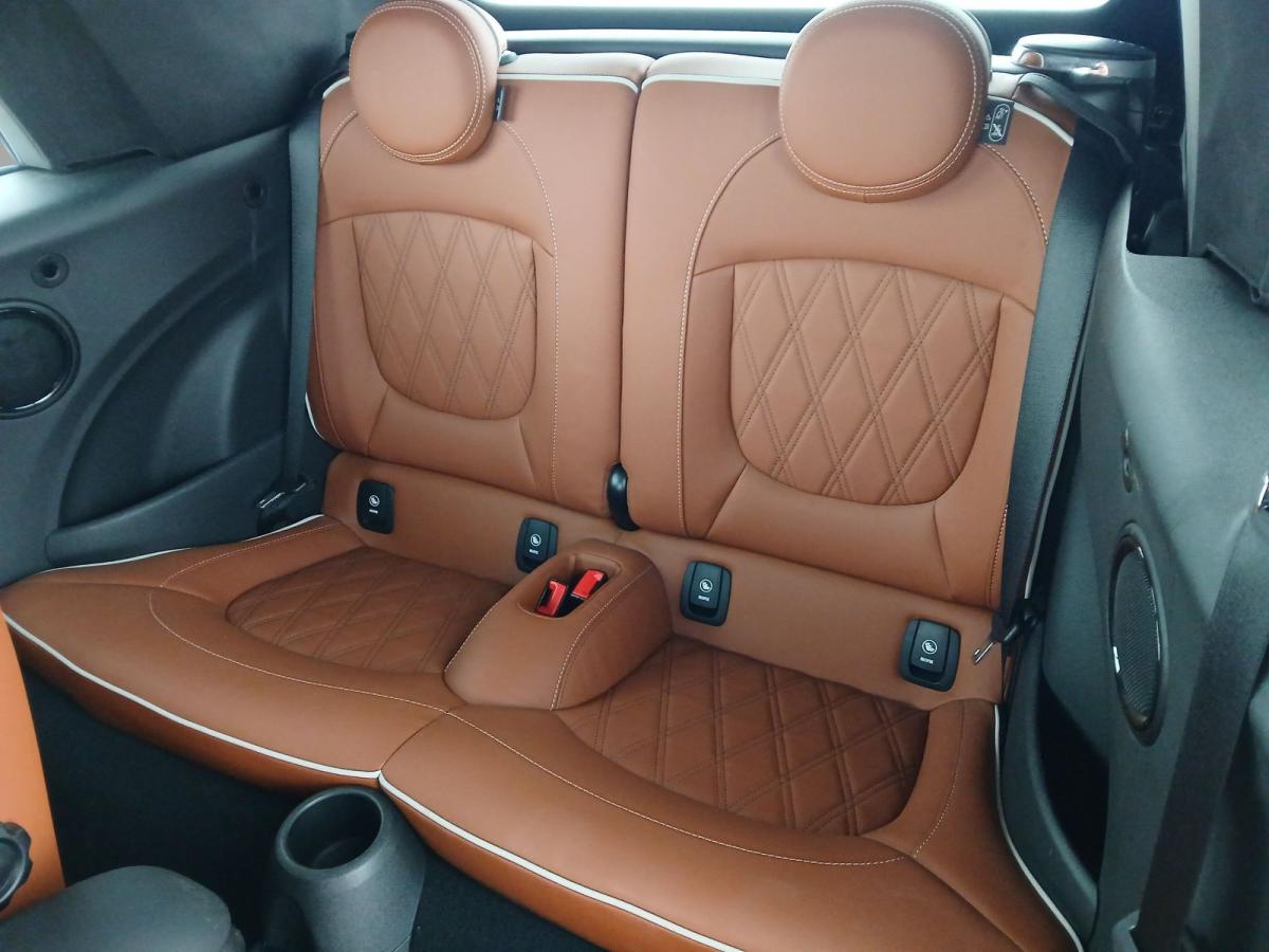 Originalaufnahme des Fahrzeugs Originalaufnahme des Fahrzeugs