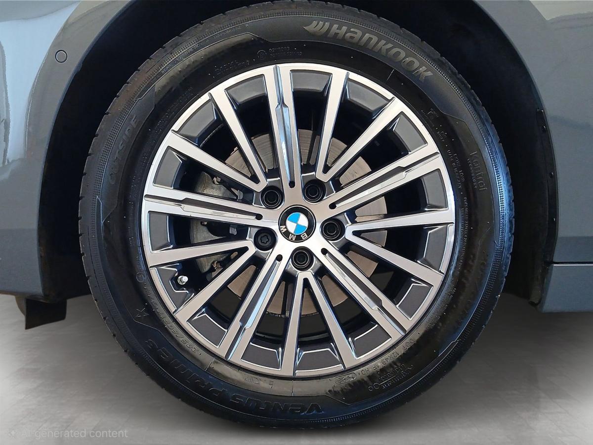 Originalaufnahme des Fahrzeugs Originalaufnahme des Fahrzeugs
