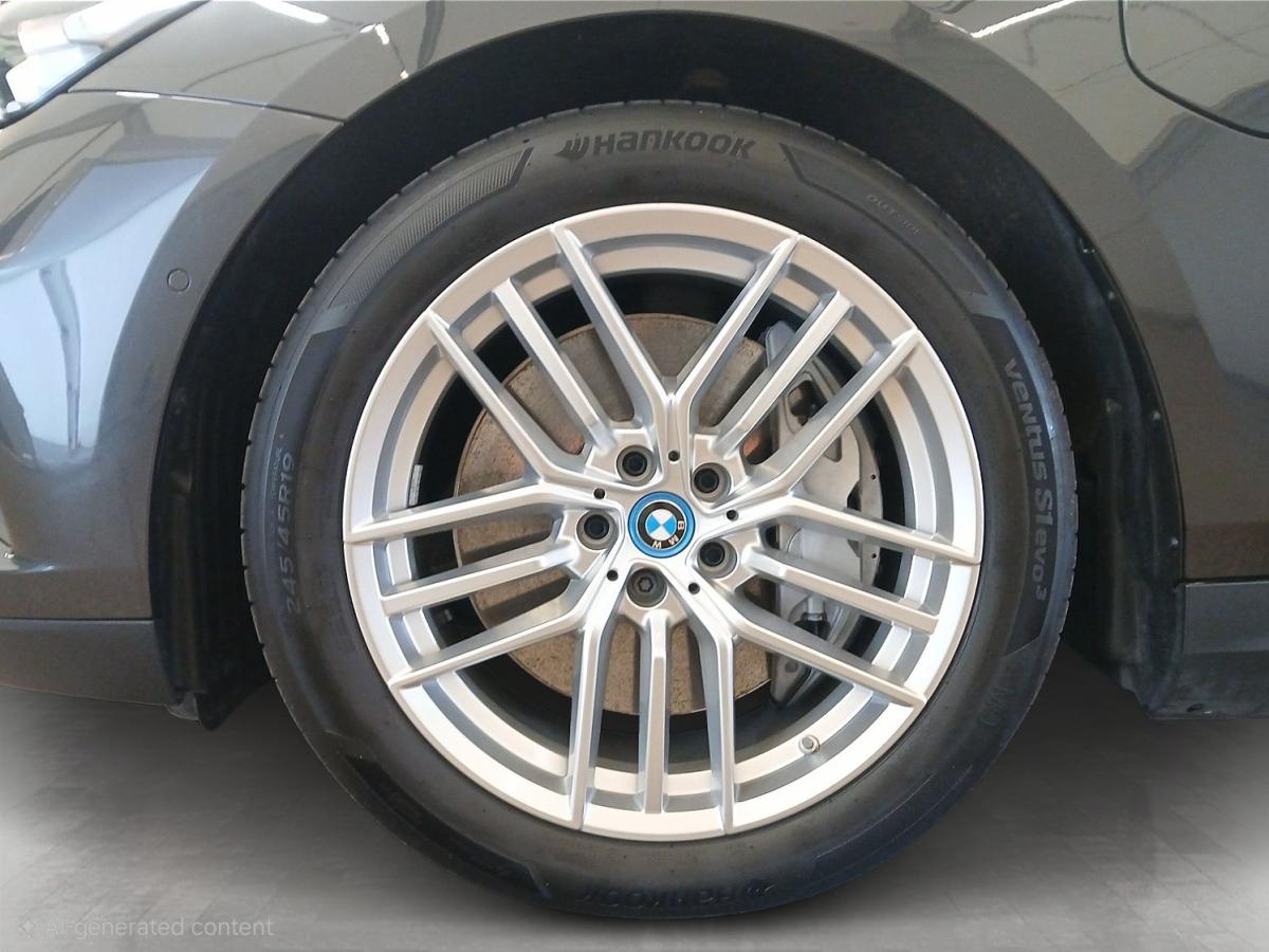 Originalaufnahme des Fahrzeugs Originalaufnahme des Fahrzeugs