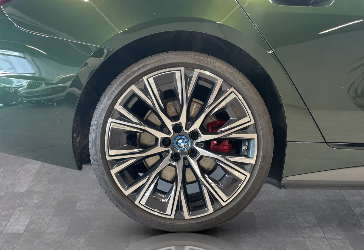 Originalaufnahme des Fahrzeugs Originalaufnahme des Fahrzeugs
