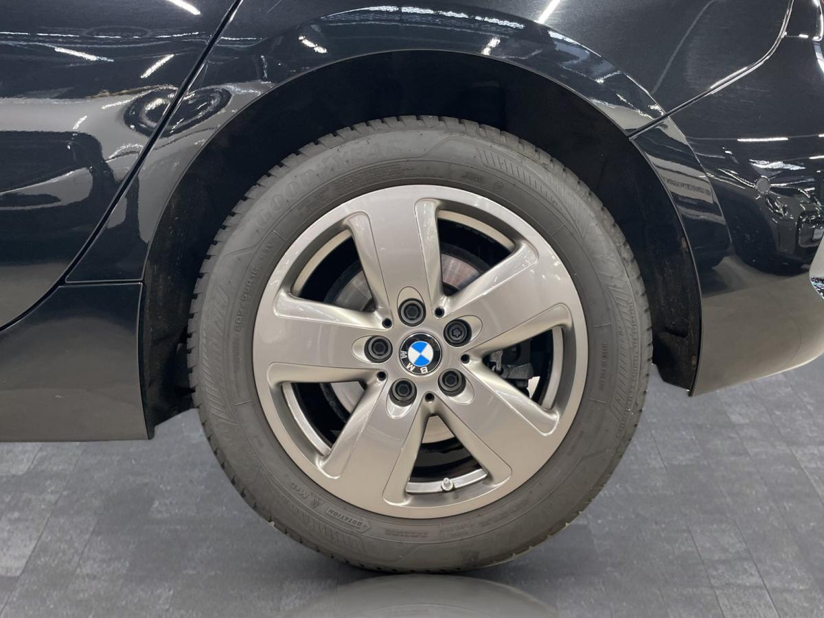 Originalaufnahme des Fahrzeugs Originalaufnahme des Fahrzeugs