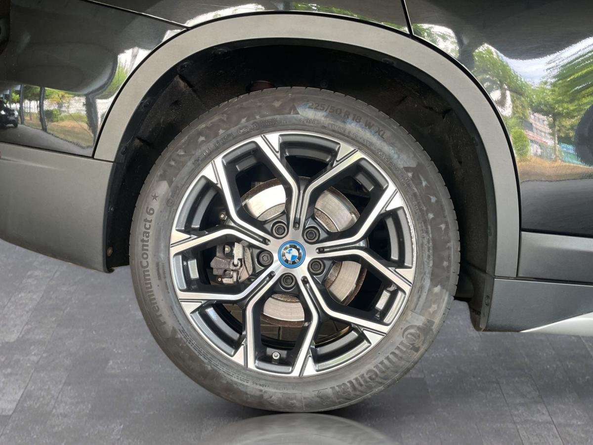 Originalaufnahme des Fahrzeugs Originalaufnahme des Fahrzeugs