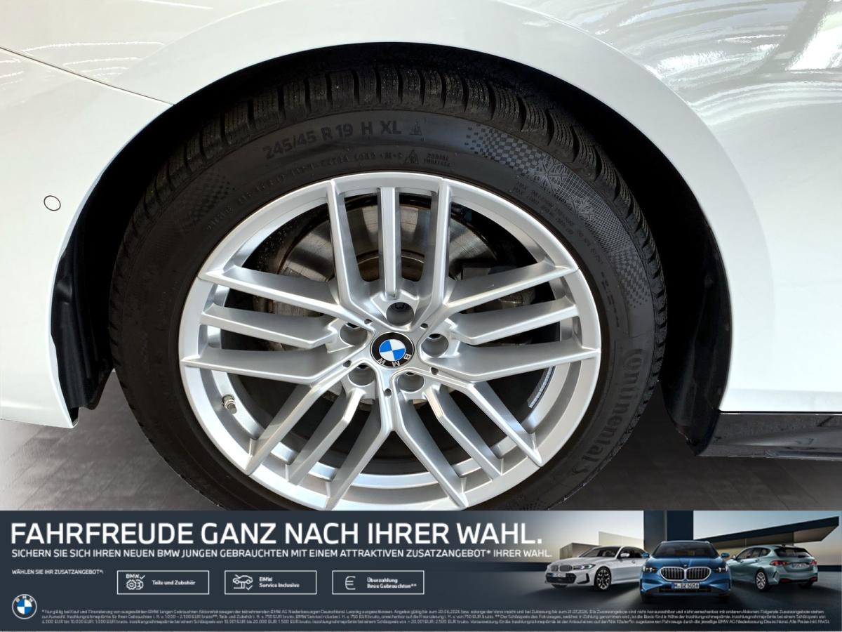 BMW 520d Touring mit Detailansicht auf die Felgen