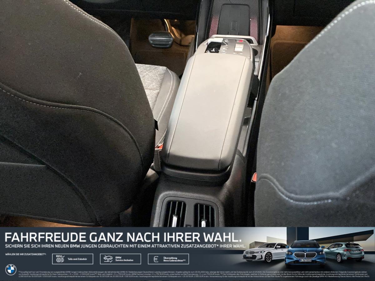 BMW iX2 xDrive30 im Innenraum
