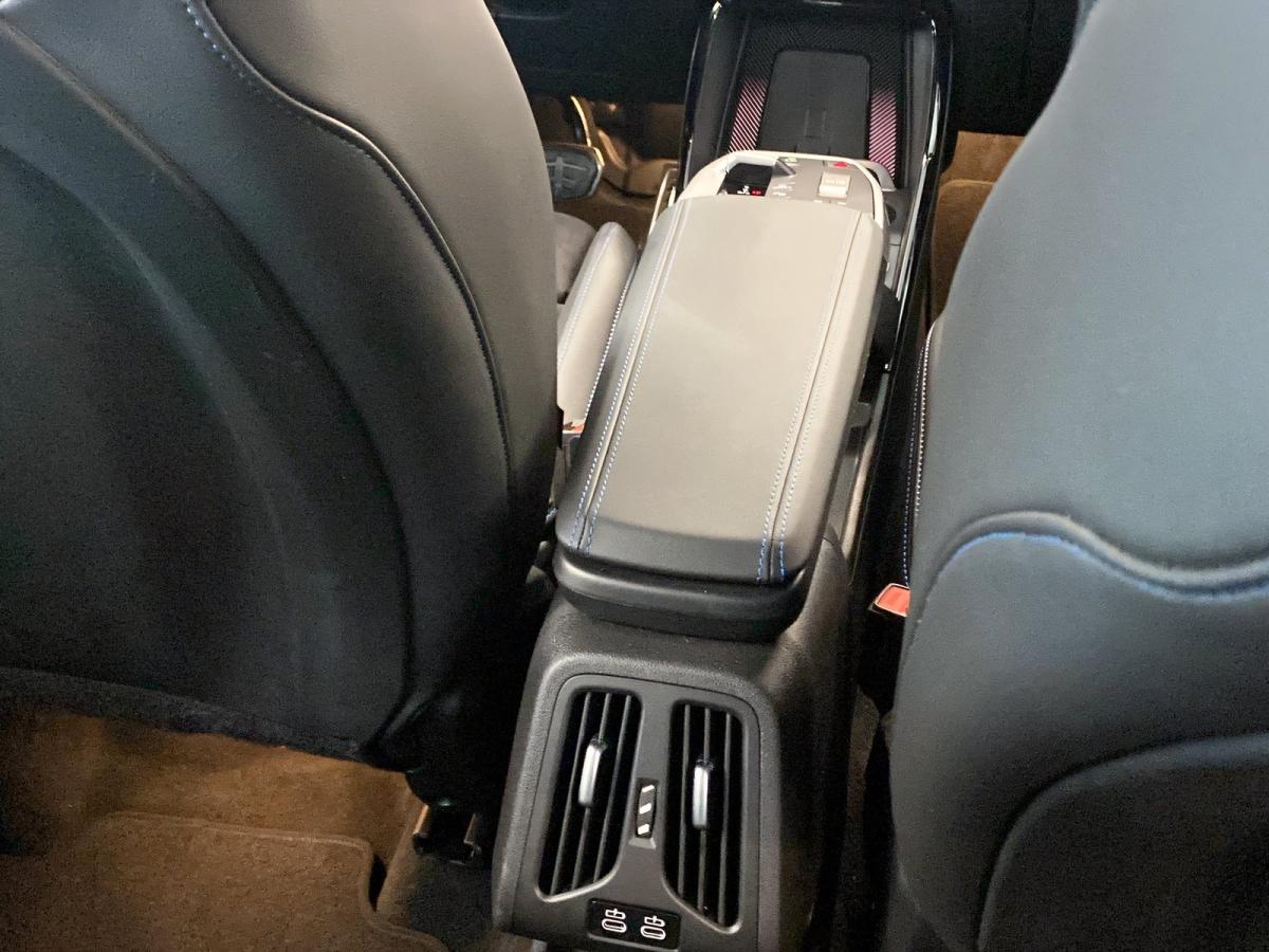 Originalaufnahme des Fahrzeugs Originalaufnahme des Fahrzeugs