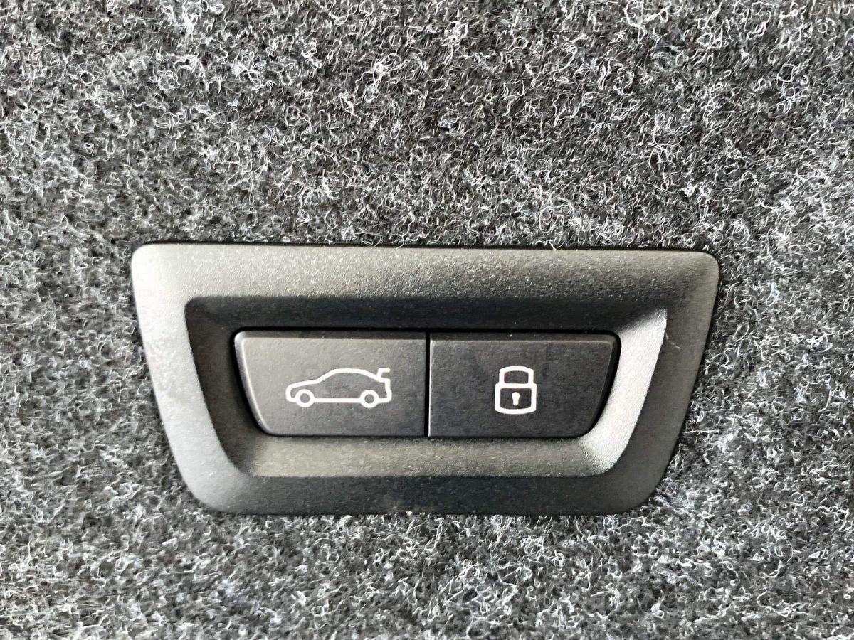Originalaufnahme des Fahrzeugs Originalaufnahme des Fahrzeugs