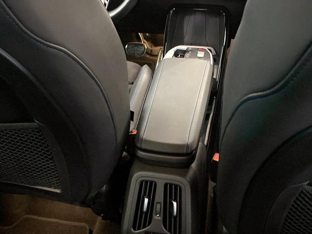 Originalaufnahme des Fahrzeugs Originalaufnahme des Fahrzeugs