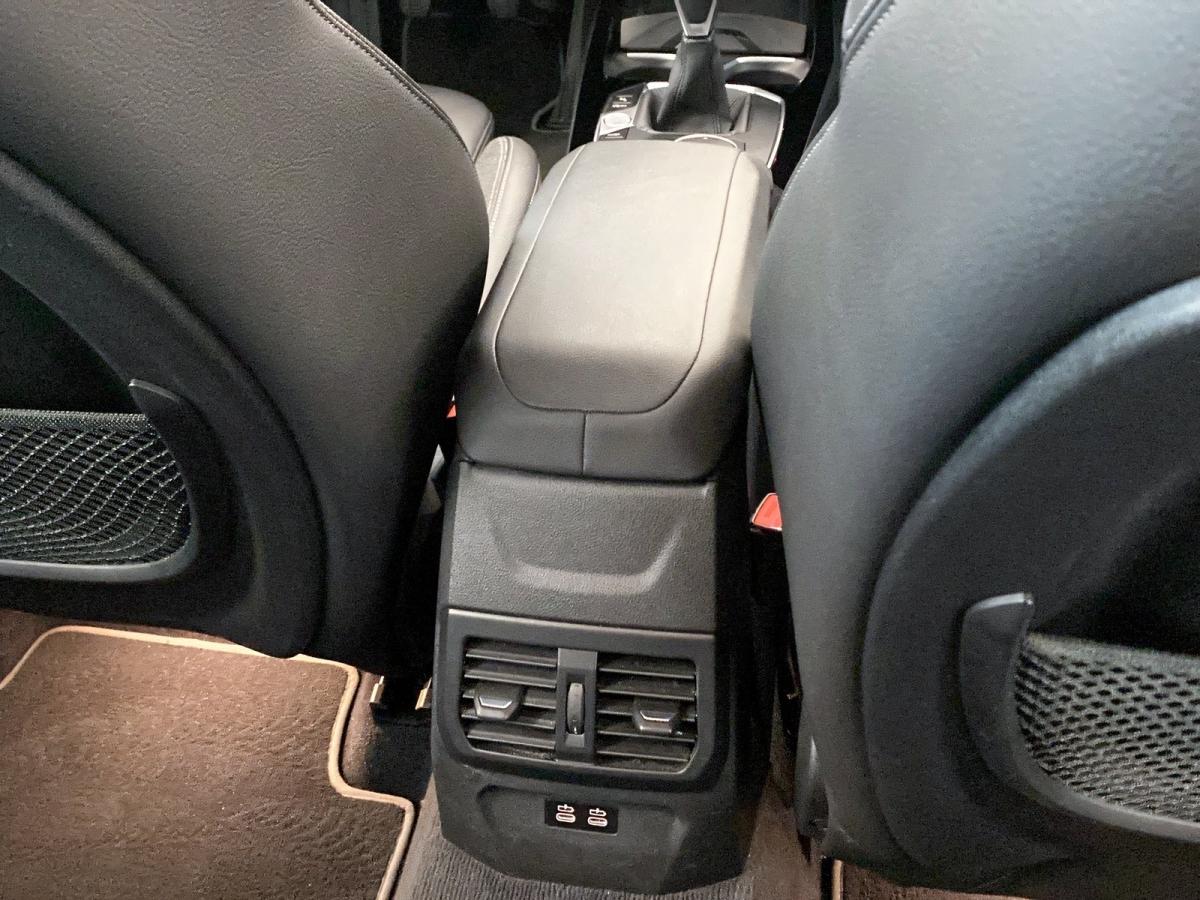 Originalaufnahme des Fahrzeugs Originalaufnahme des Fahrzeugs