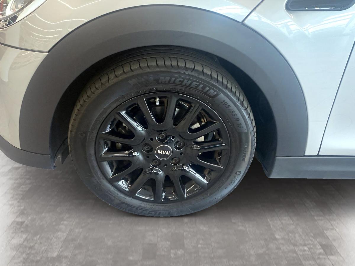 Originalaufnahme des Fahrzeugs Originalaufnahme des Fahrzeugs
