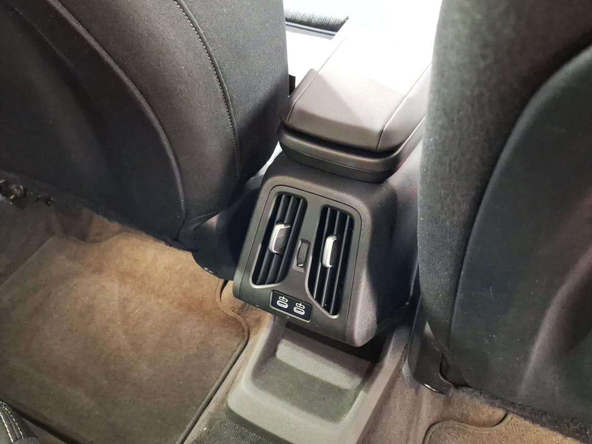 Originalaufnahme des Fahrzeugs Originalaufnahme des Fahrzeugs