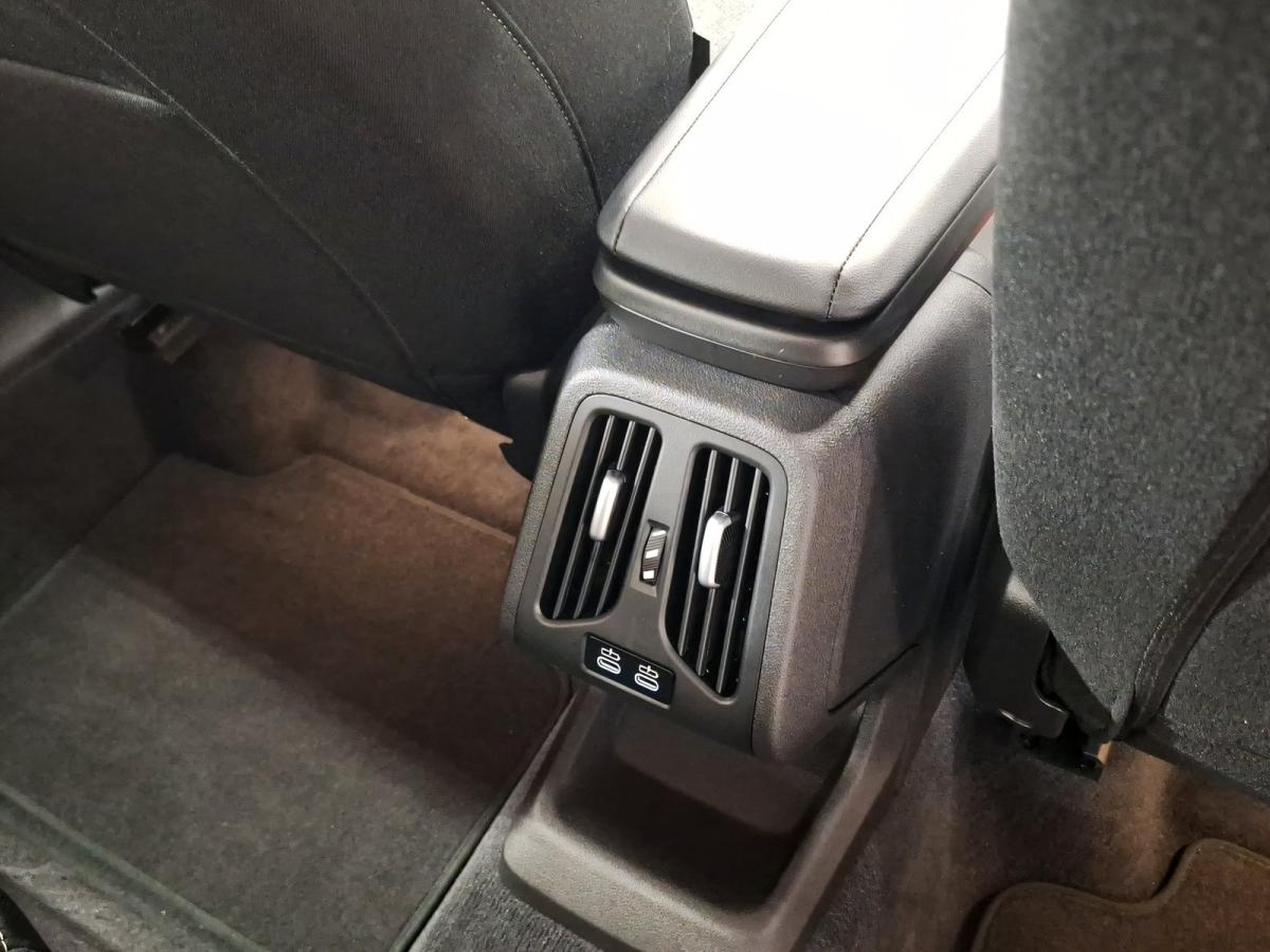Originalaufnahme des Fahrzeugs Originalaufnahme des Fahrzeugs