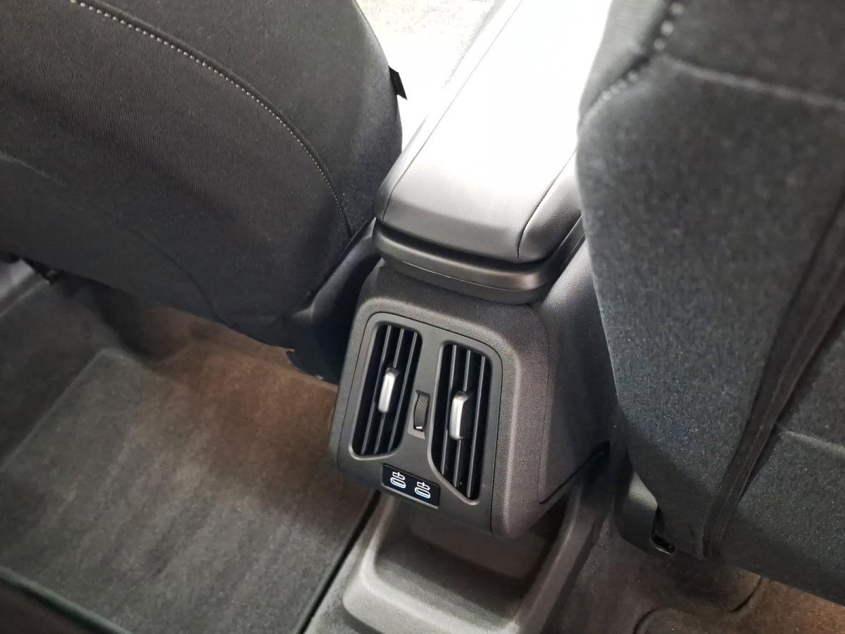 Originalaufnahme des Fahrzeugs Originalaufnahme des Fahrzeugs