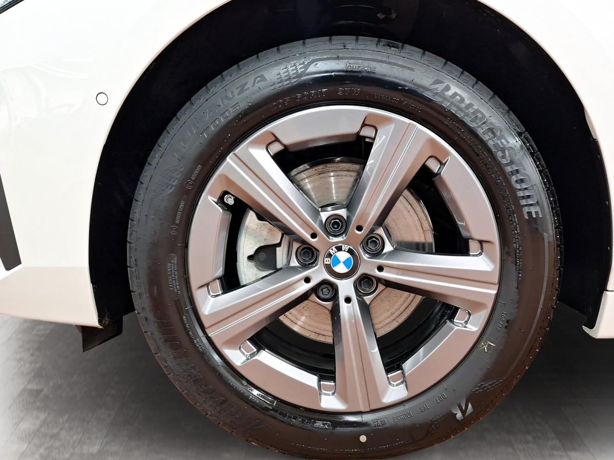 Originalaufnahme des Fahrzeugs Originalaufnahme des Fahrzeugs
