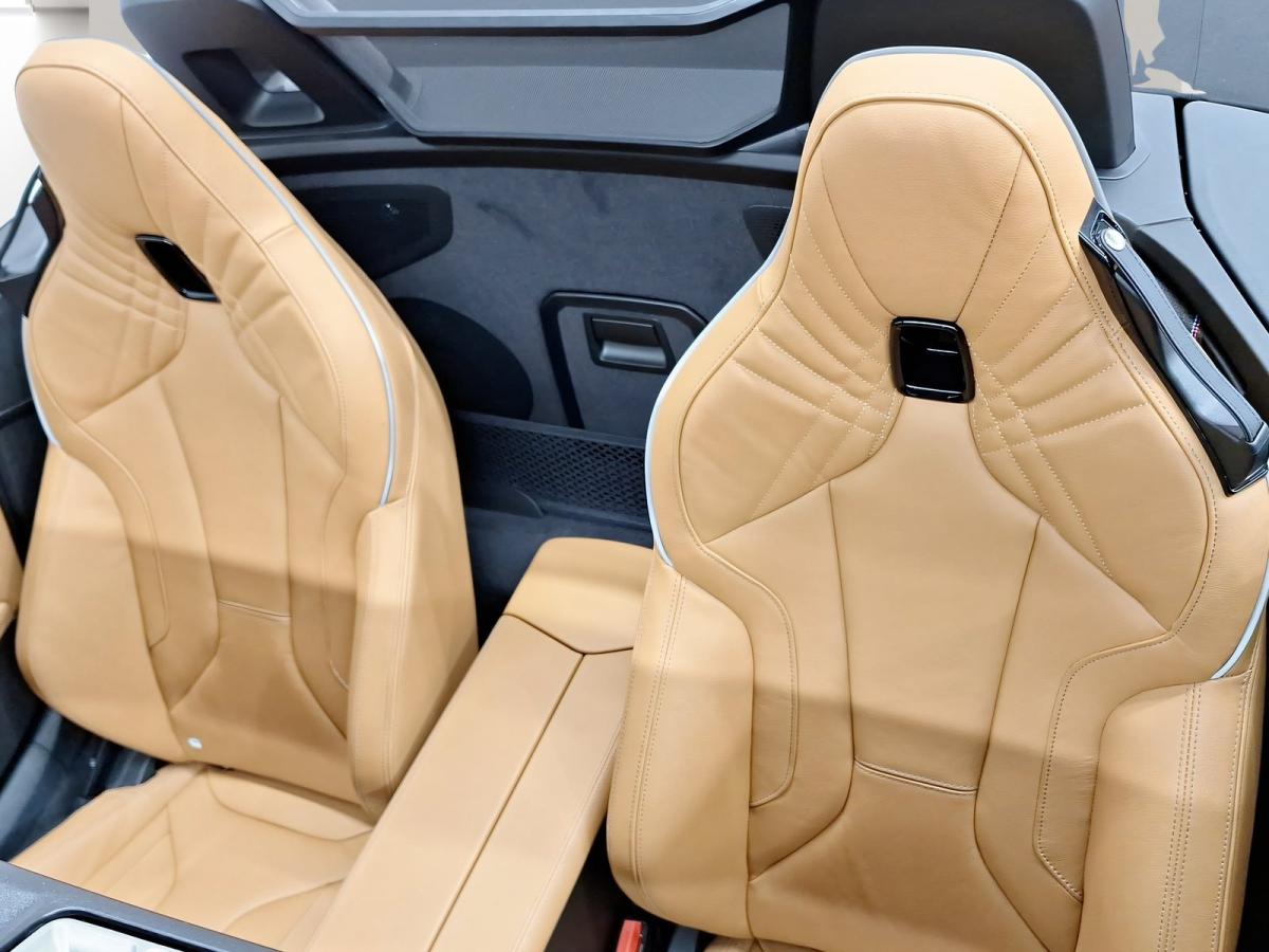 Originalaufnahme des Fahrzeugs Originalaufnahme des Fahrzeugs