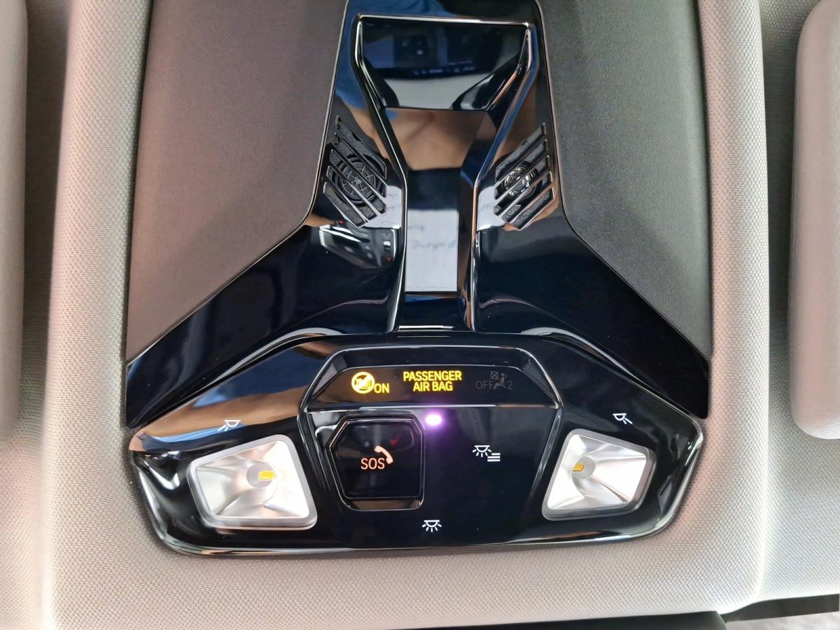 Originalaufnahme des Fahrzeugs Originalaufnahme des Fahrzeugs