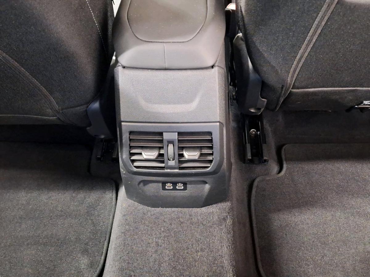 Originalaufnahme des Fahrzeugs Originalaufnahme des Fahrzeugs