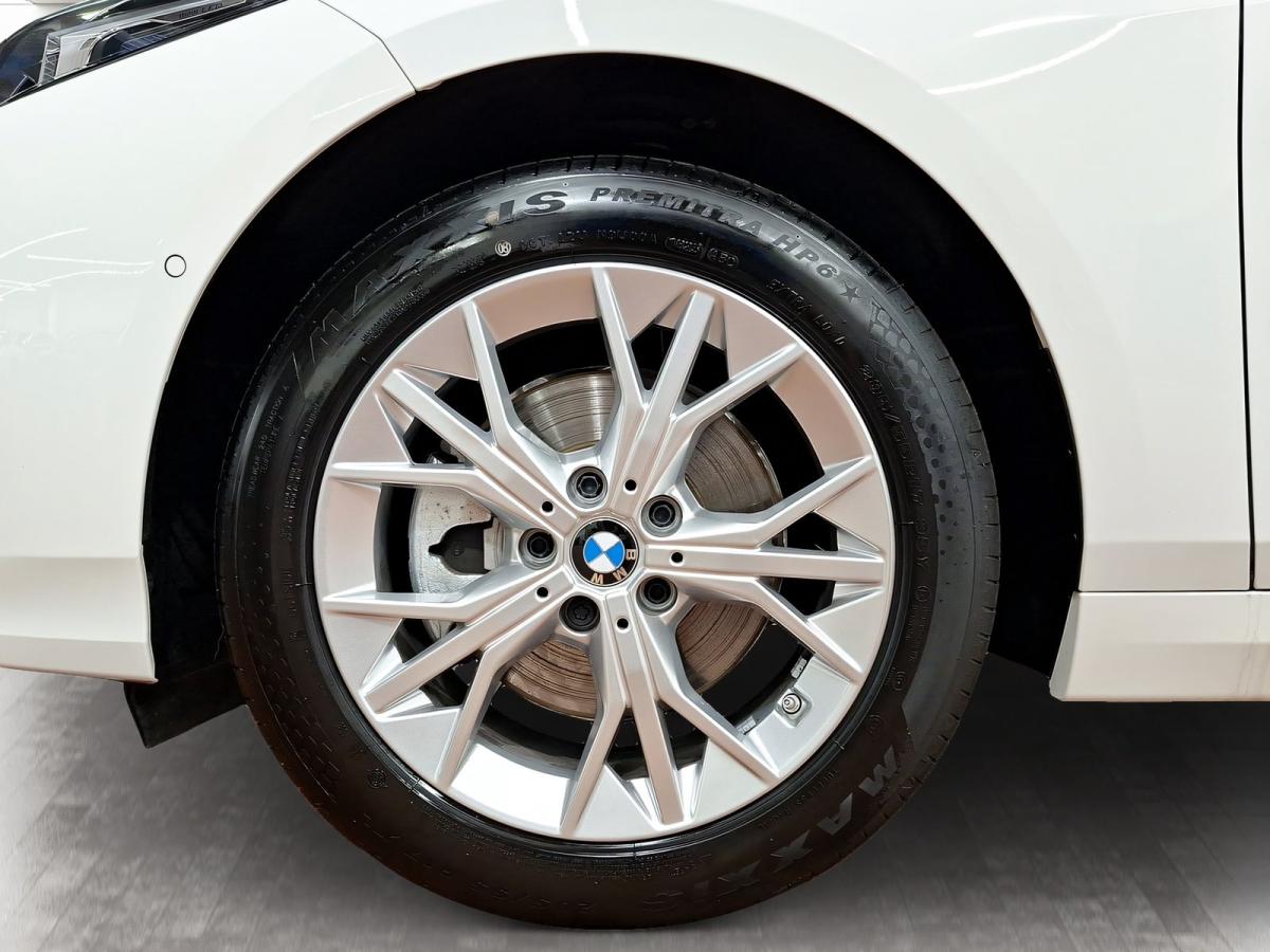 Originalaufnahme des Fahrzeugs Originalaufnahme des Fahrzeugs