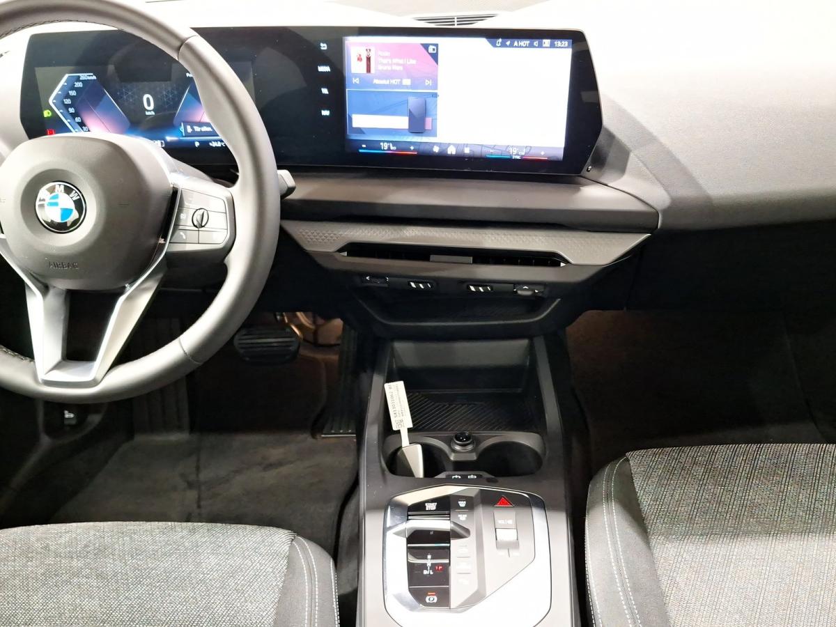 Originalaufnahme des Fahrzeugs Originalaufnahme des Fahrzeugs