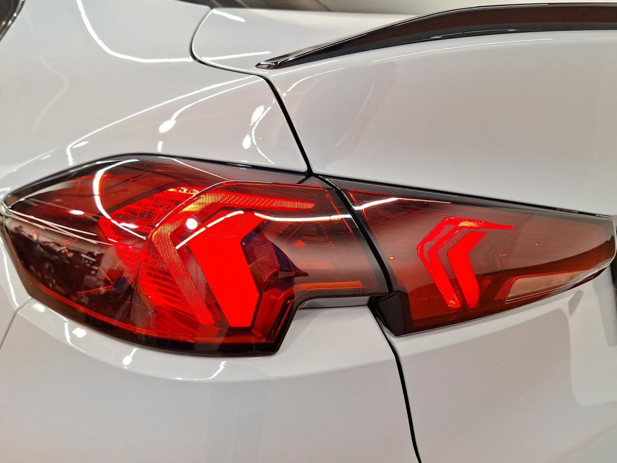 Originalaufnahme des Fahrzeugs Originalaufnahme des Fahrzeugs