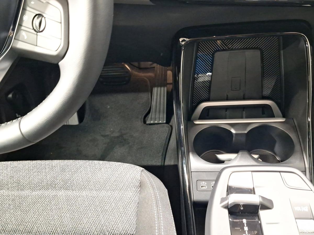 Originalaufnahme des Fahrzeugs Originalaufnahme des Fahrzeugs