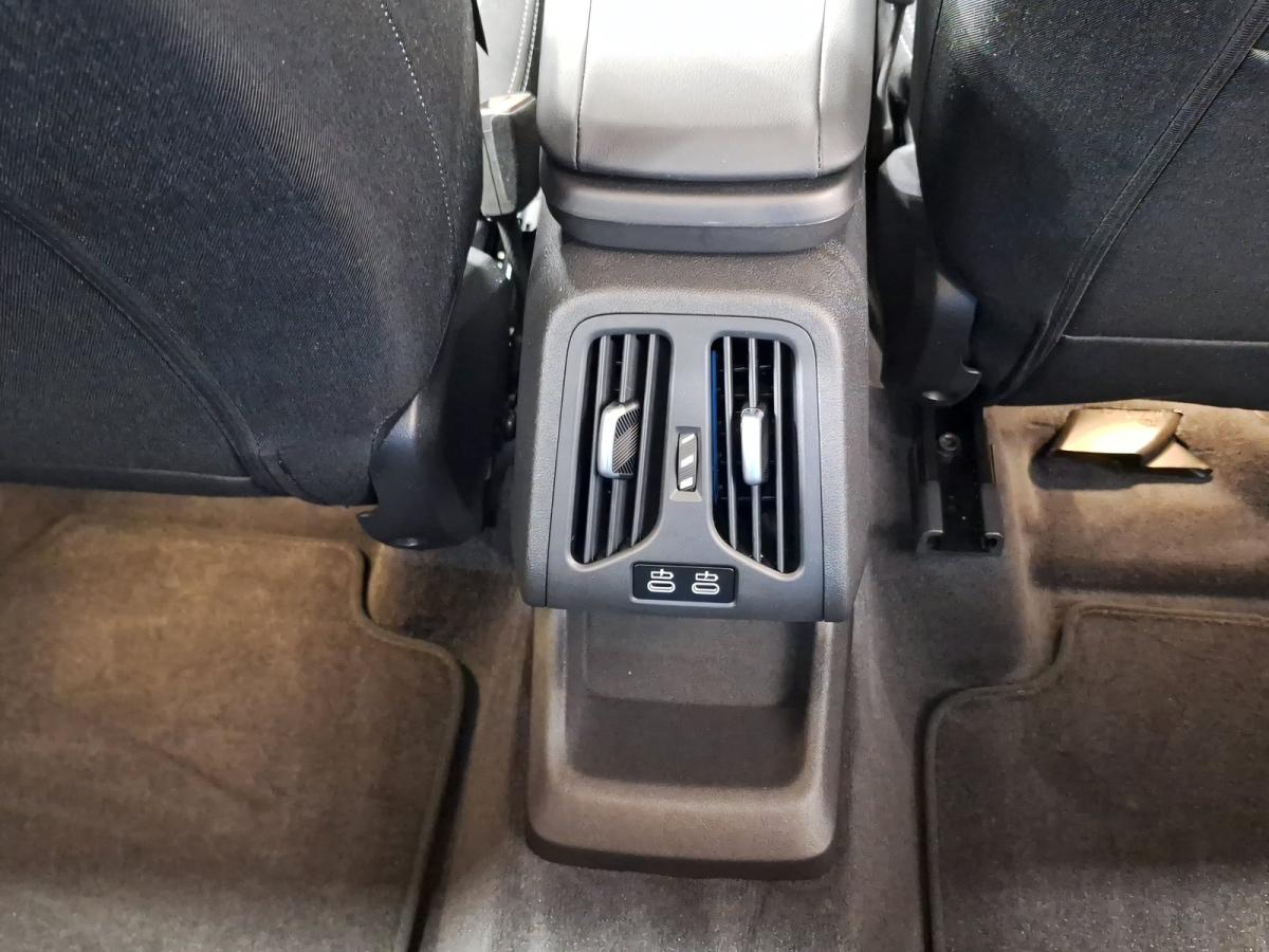 Originalaufnahme des Fahrzeugs Originalaufnahme des Fahrzeugs