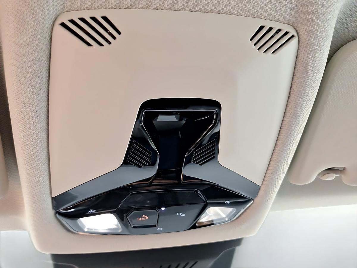 Originalaufnahme des Fahrzeugs Originalaufnahme des Fahrzeugs
