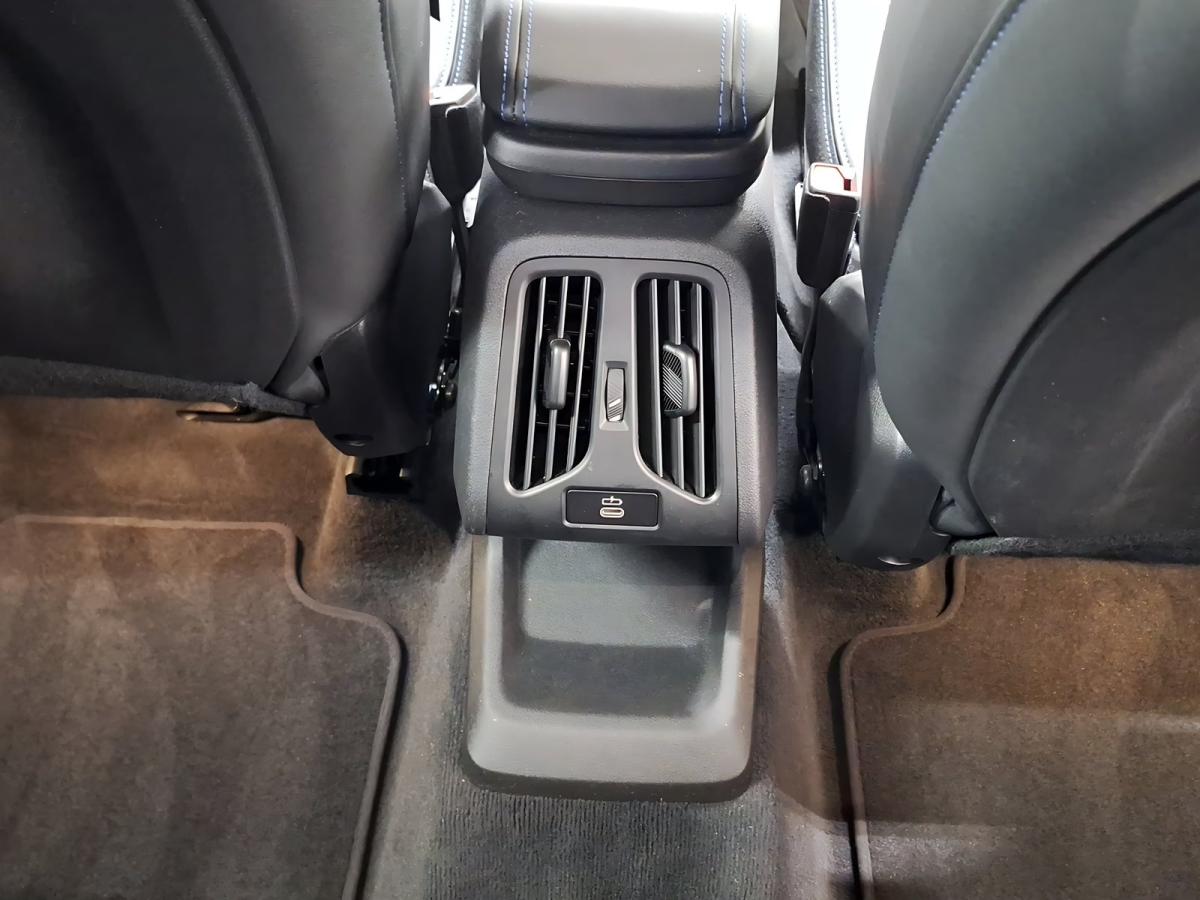Originalaufnahme des Fahrzeugs Originalaufnahme des Fahrzeugs