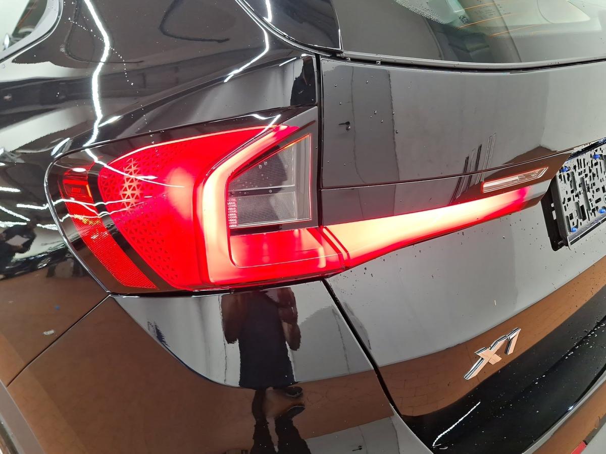 Originalaufnahme des Fahrzeugs Originalaufnahme des Fahrzeugs