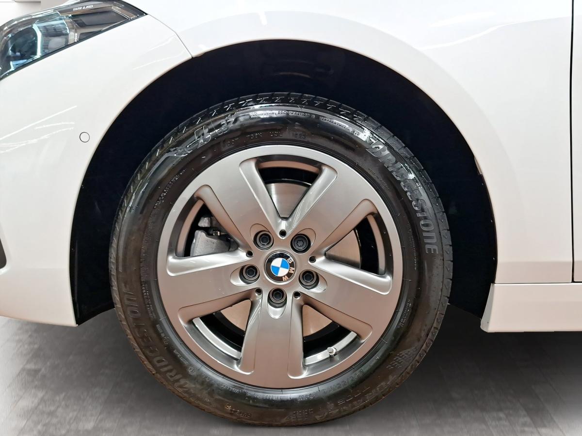 Originalaufnahme des Fahrzeugs Originalaufnahme des Fahrzeugs