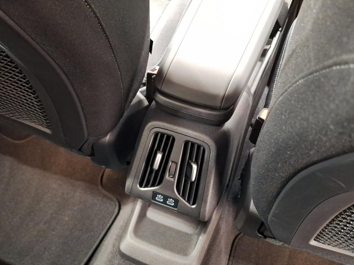 Originalaufnahme des Fahrzeugs Originalaufnahme des Fahrzeugs