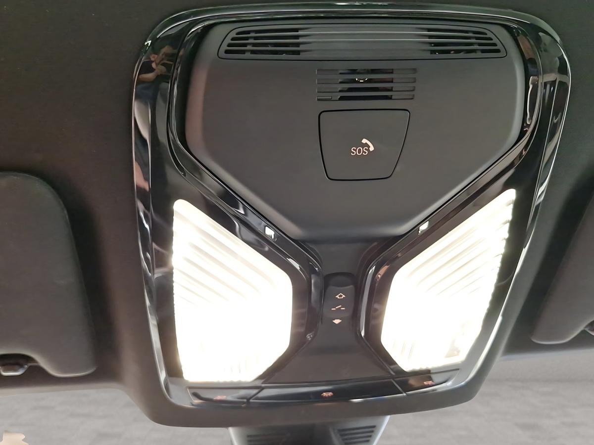 Originalaufnahme des Fahrzeugs Originalaufnahme des Fahrzeugs