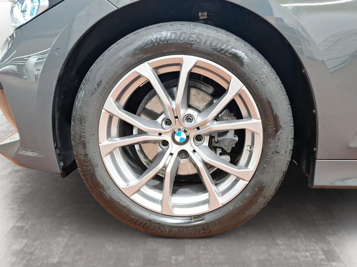 Originalaufnahme des Fahrzeugs Originalaufnahme des Fahrzeugs