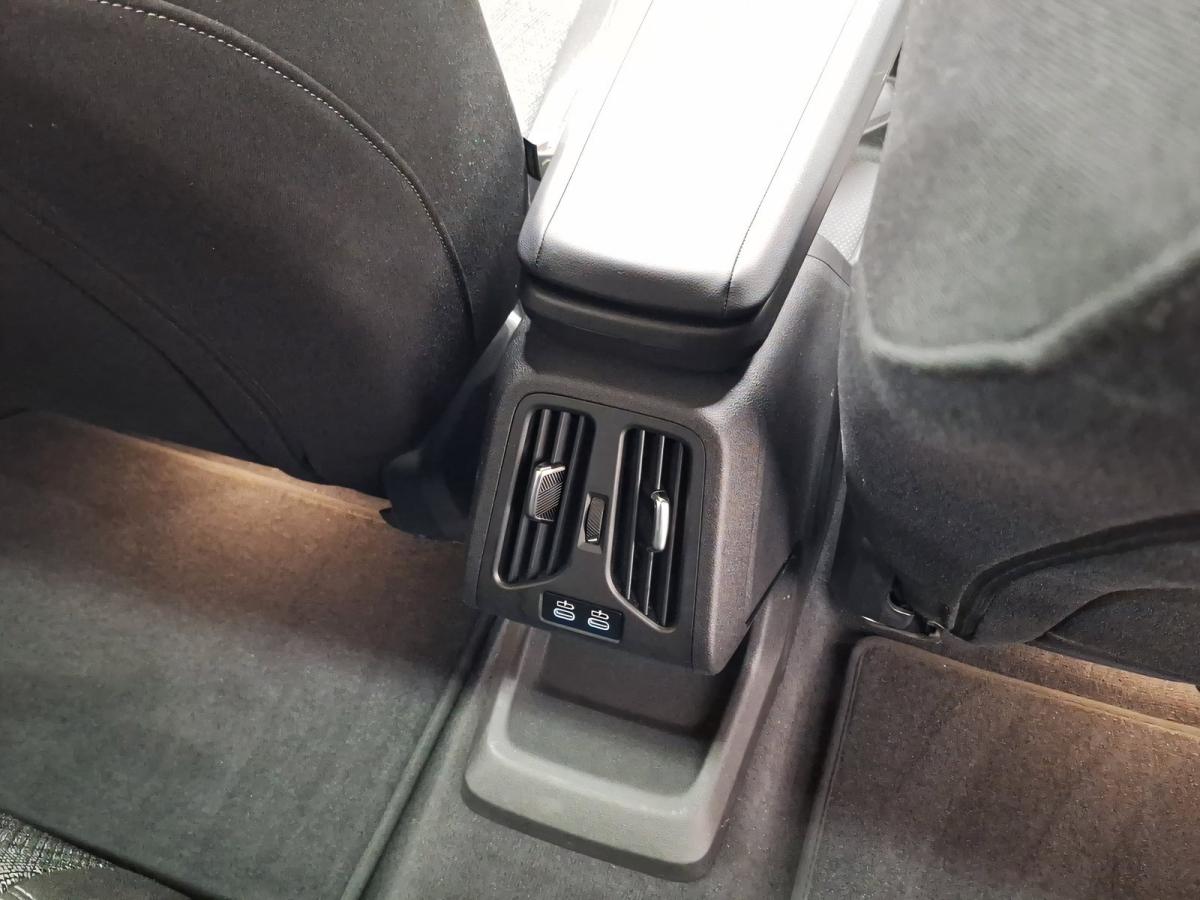 Originalaufnahme des Fahrzeugs Originalaufnahme des Fahrzeugs
