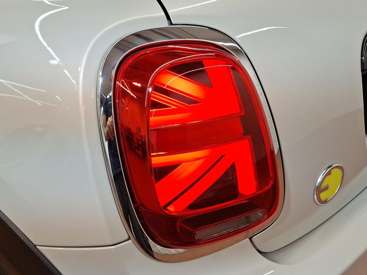 Originalaufnahme des Fahrzeugs Originalaufnahme des Fahrzeugs