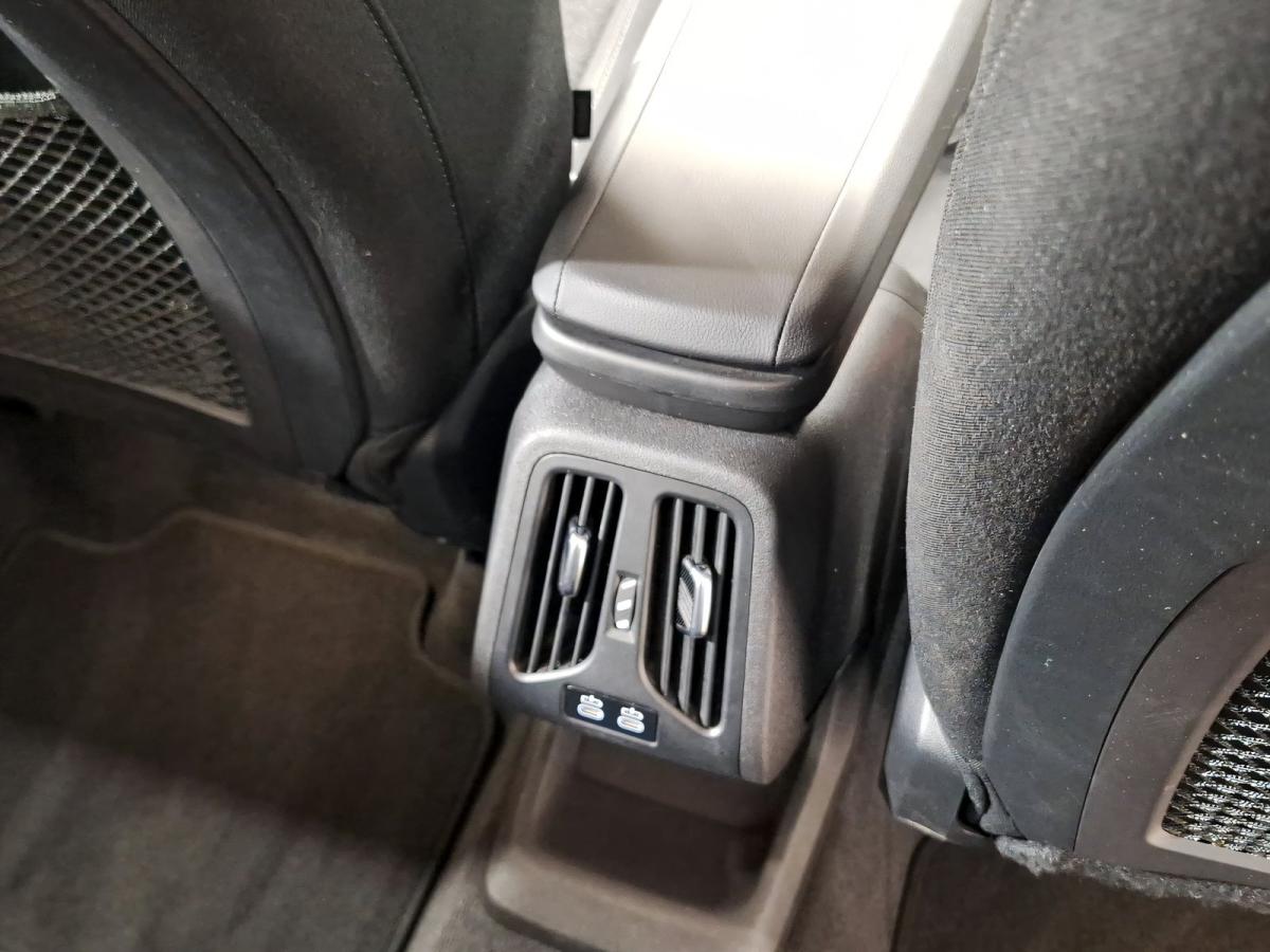Originalaufnahme des Fahrzeugs Originalaufnahme des Fahrzeugs