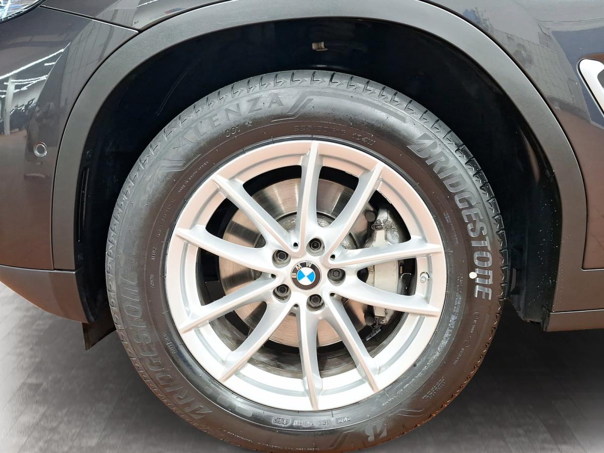 Originalaufnahme des Fahrzeugs Originalaufnahme des Fahrzeugs