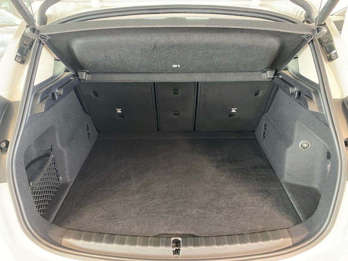 BMW 220i Active Tourer im Innenraum