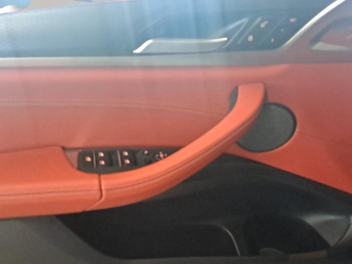 Originalaufnahme des Fahrzeugs Originalaufnahme des Fahrzeugs