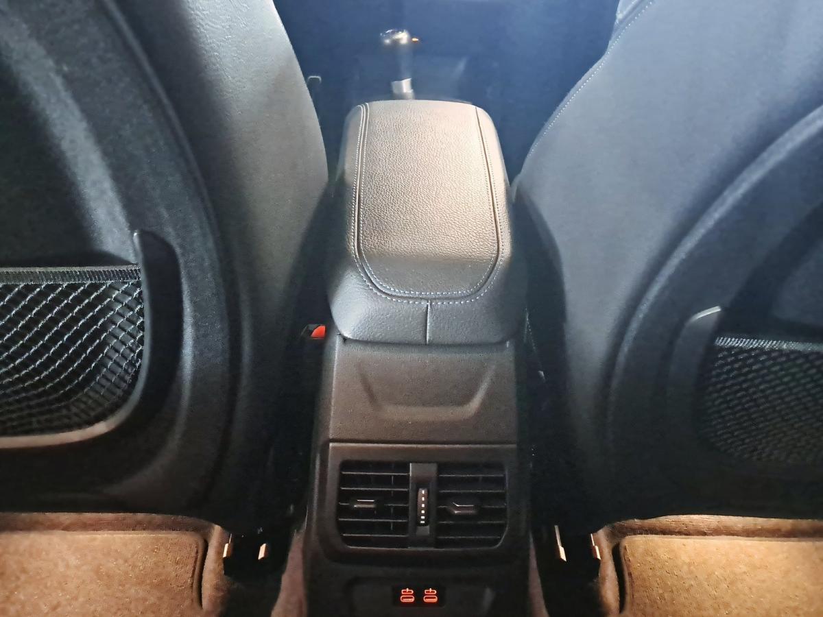 Originalaufnahme des Fahrzeugs Originalaufnahme des Fahrzeugs