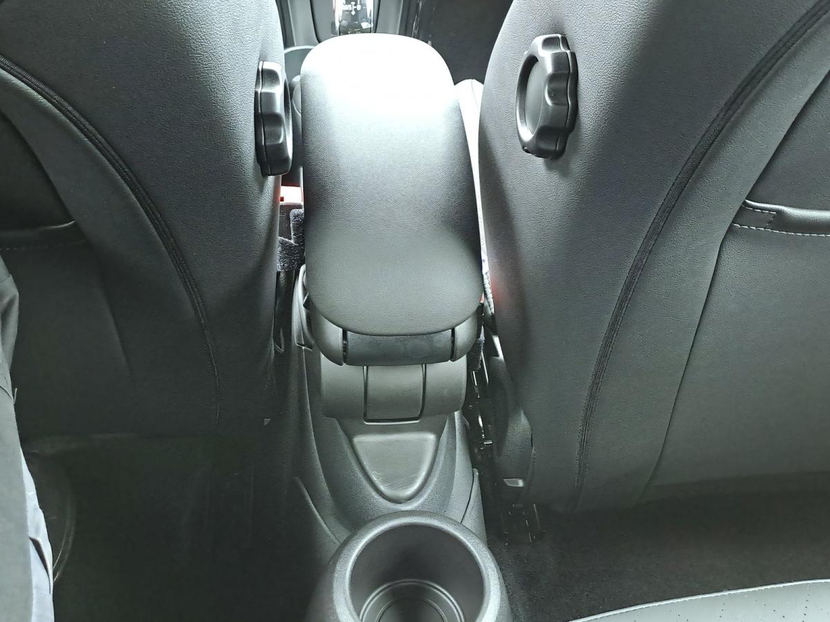 Originalaufnahme des Fahrzeugs Originalaufnahme des Fahrzeugs