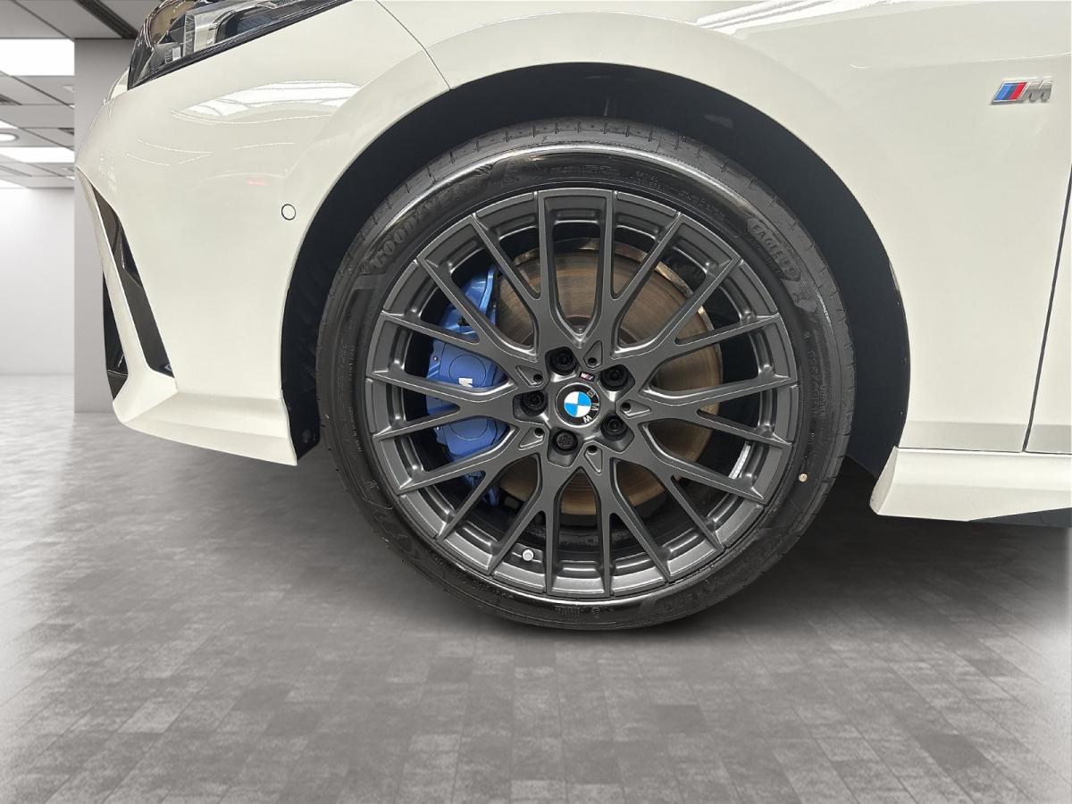 Originalaufnahme des Fahrzeugs Originalaufnahme des Fahrzeugs