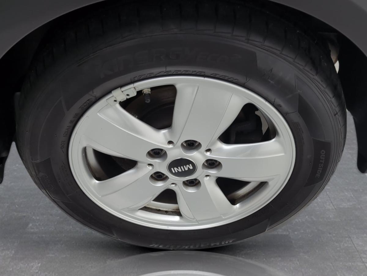 Originalaufnahme des Fahrzeugs Originalaufnahme des Fahrzeugs
